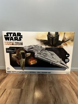 Star Wars The Mandalorian Boba Fett's Starfighter & Imperial Light Cruiser Set