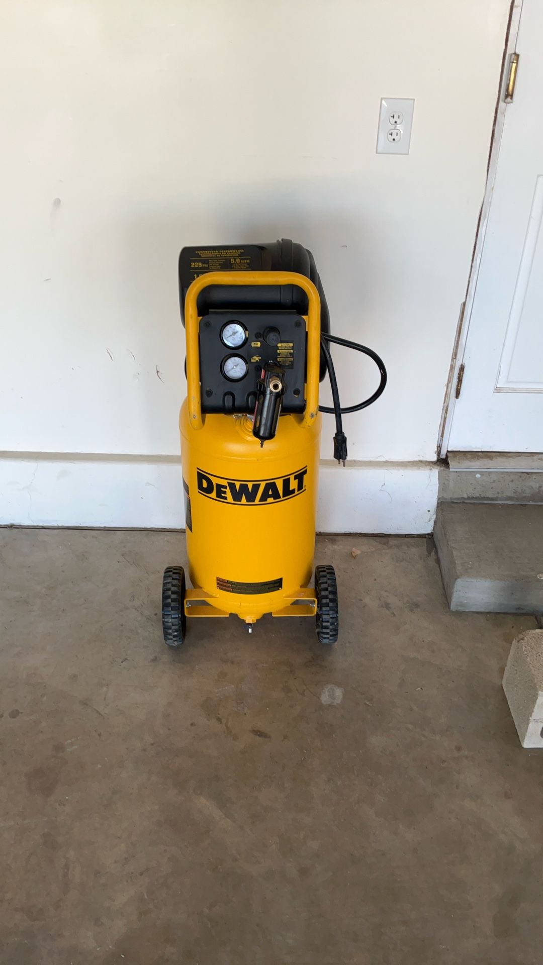 DeWalt Air compressor