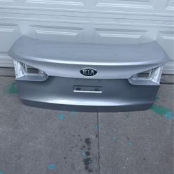 Kia Forte Trunk Lift