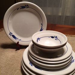 Pier One Dinnerware 