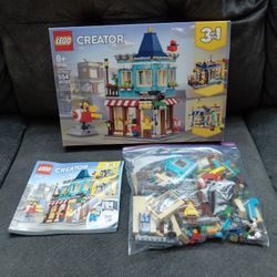 Lego Creator 31105 Townhouse Toy Store 