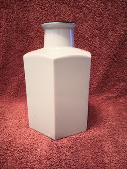 Dansk Niels Refsgaard Blue Mist Hexagonal Bottle Vase White Speckled Japan 7"