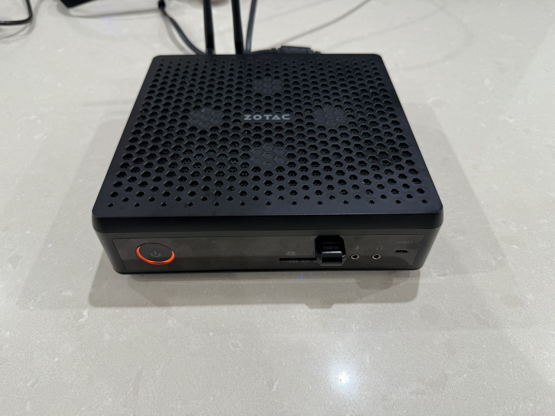 Zotac Gaming Computer RTX 2060 i5-9300 16Gb 512GB NVME