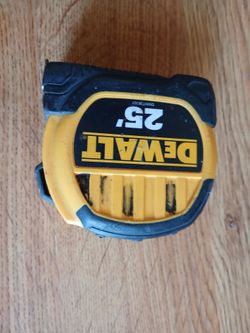 DeWalt 25ft Tape Measure