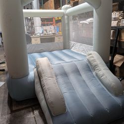 6 ft. Inflatable bounce house