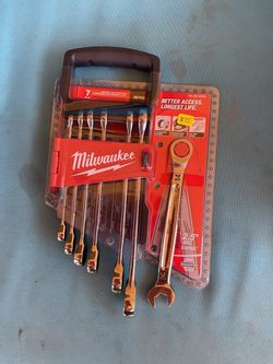 Milwaukee 7-Piece Metric Ratcheting Wrench Set 48-22-9506 – NEW