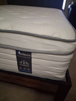 NewcQueen size mattress