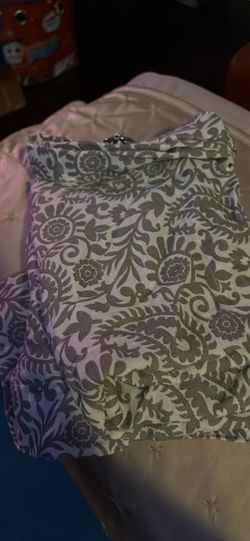Grey Paisley Nursing Cover
