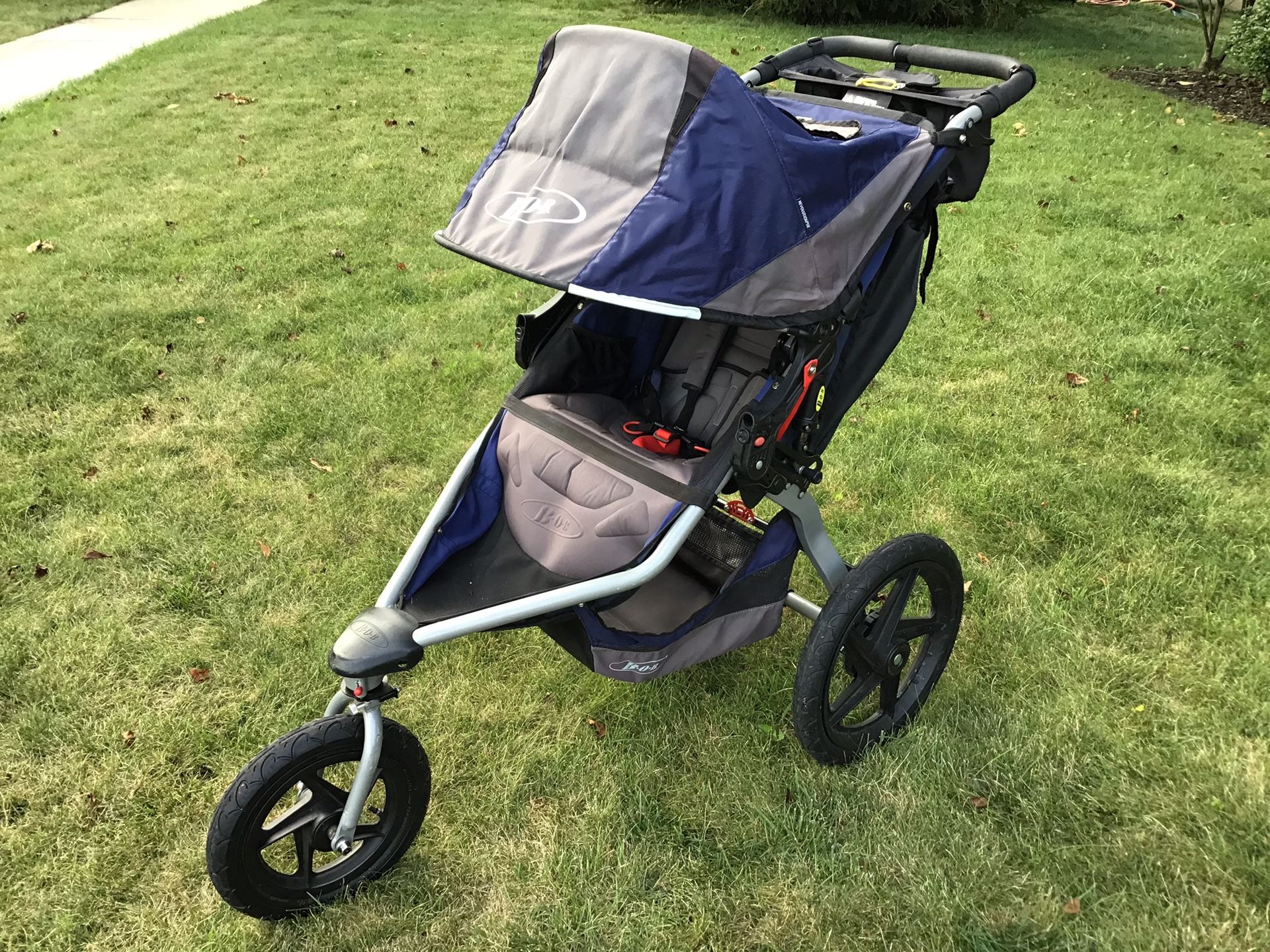 BOB Revolution SE Stroller LOADED w/Extras