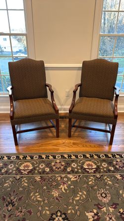 Living Room Chairs 