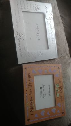 2 small picture frames new