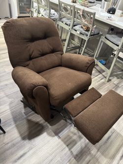Brown Fabric Recliner Chair – Comfortable & Fully Functional