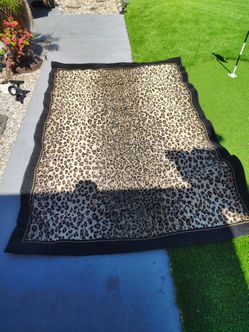 Cheetah print rug 5x7'
