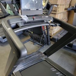 FULLERTON - 2025 Model Nordictrack Commercial 1750 Treadmill - 1300$