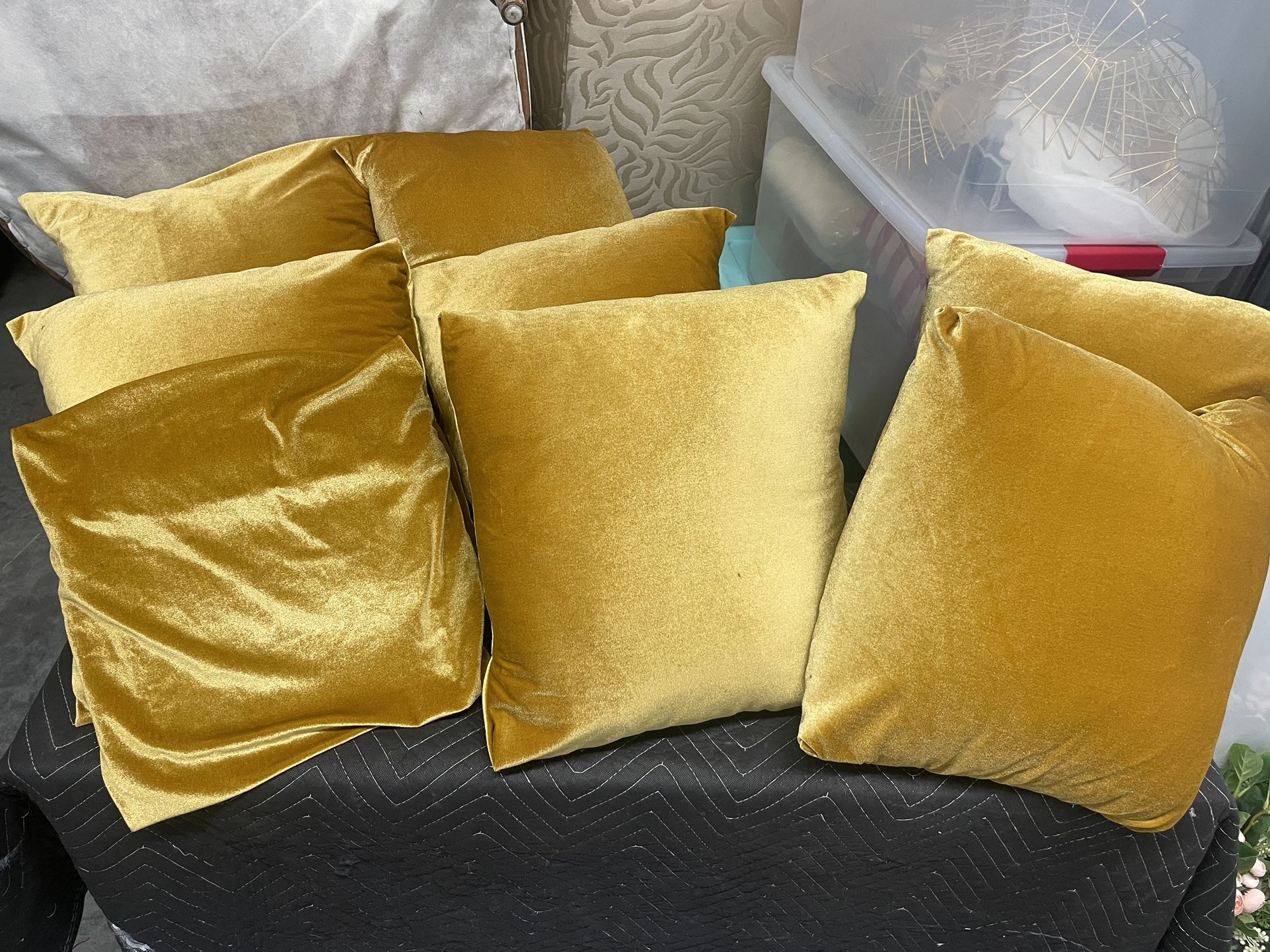 Decorative Pillows for Sale in Miami, FL OfferUp