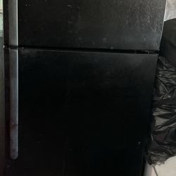 GE Fridge 
