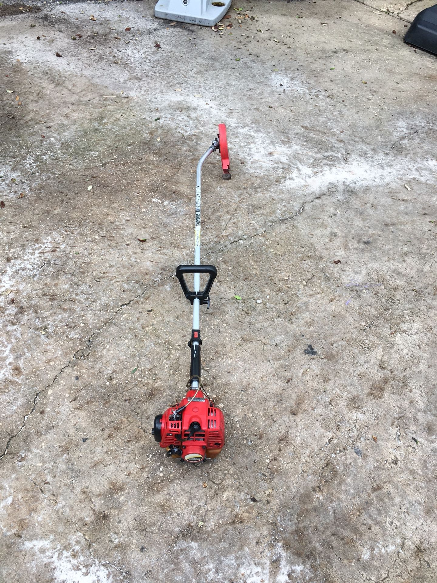Shindaiwa LE260 edger