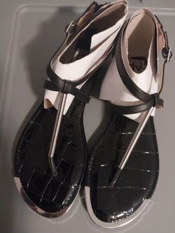 Brand New Womens Designer Sandals Size 9