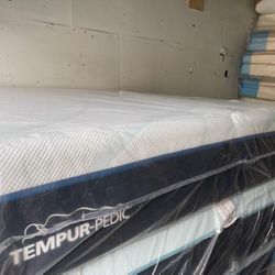 King Queen Size Tempurpedic ProAdapt,  ProBreeze,  LuxeBreeze Mattress  Pro Breeze /Luxe Adapt /Pro Adapt /Adapt /cloud /Tempur pedic contour Supreme 