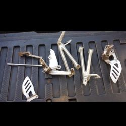 2007 Suzuki Gsxr 600 peg brackets