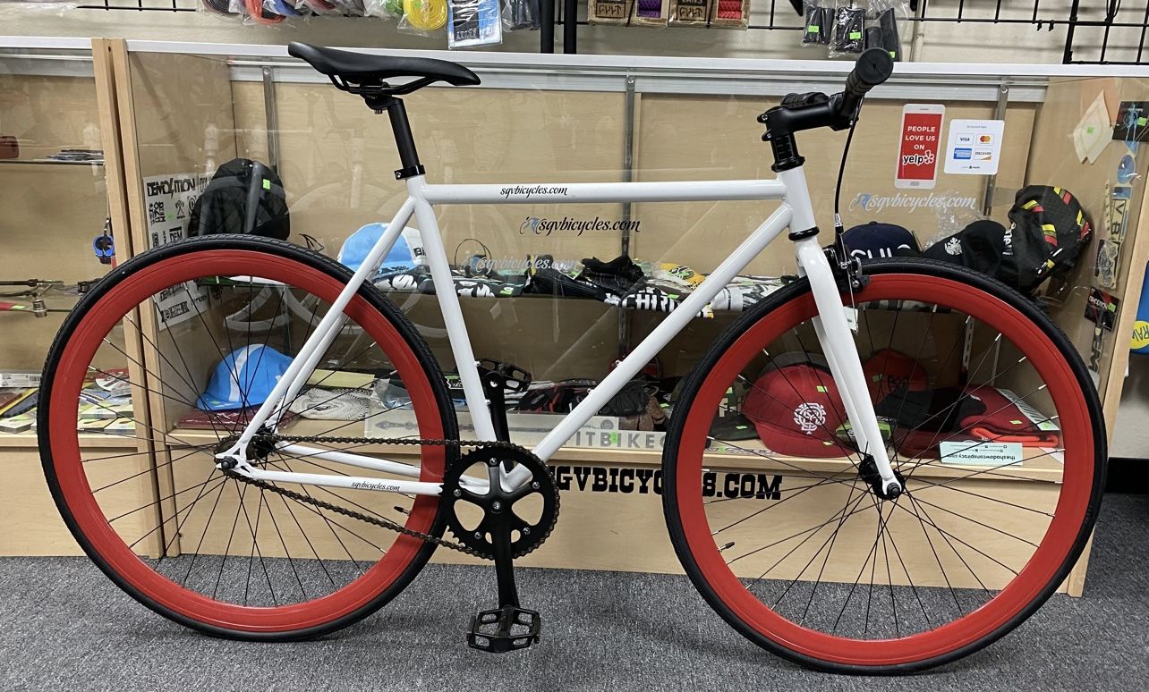 Sgvbicycles Fixie Bike White with different color wheels