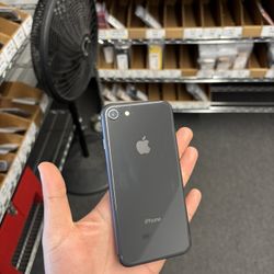 iPhone SE (2022) Unlocked – Great Condition 🔥