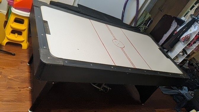 E and h plastics air hockey table