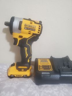 DEWALT DDF903 Impact Wrench 3/8 With Battery And Chager New $199 Firm Price