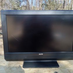 32" SANYO Flat-screen TV