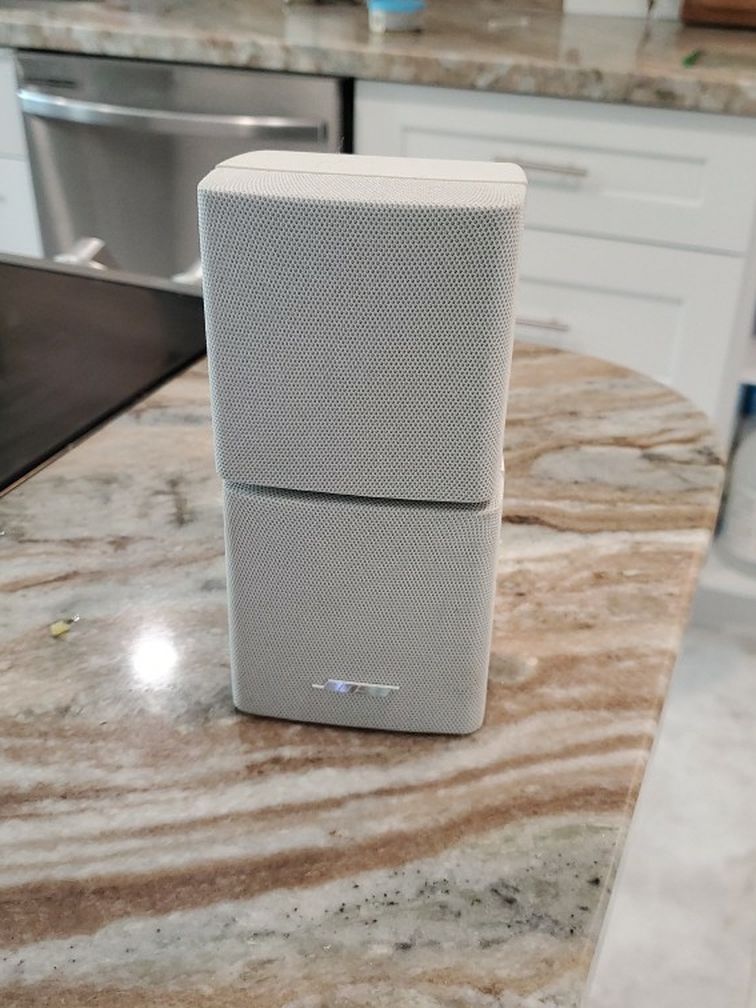 BOSE surround Sound Speakers