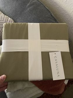 CasaLuna Duvet And Sham Set 