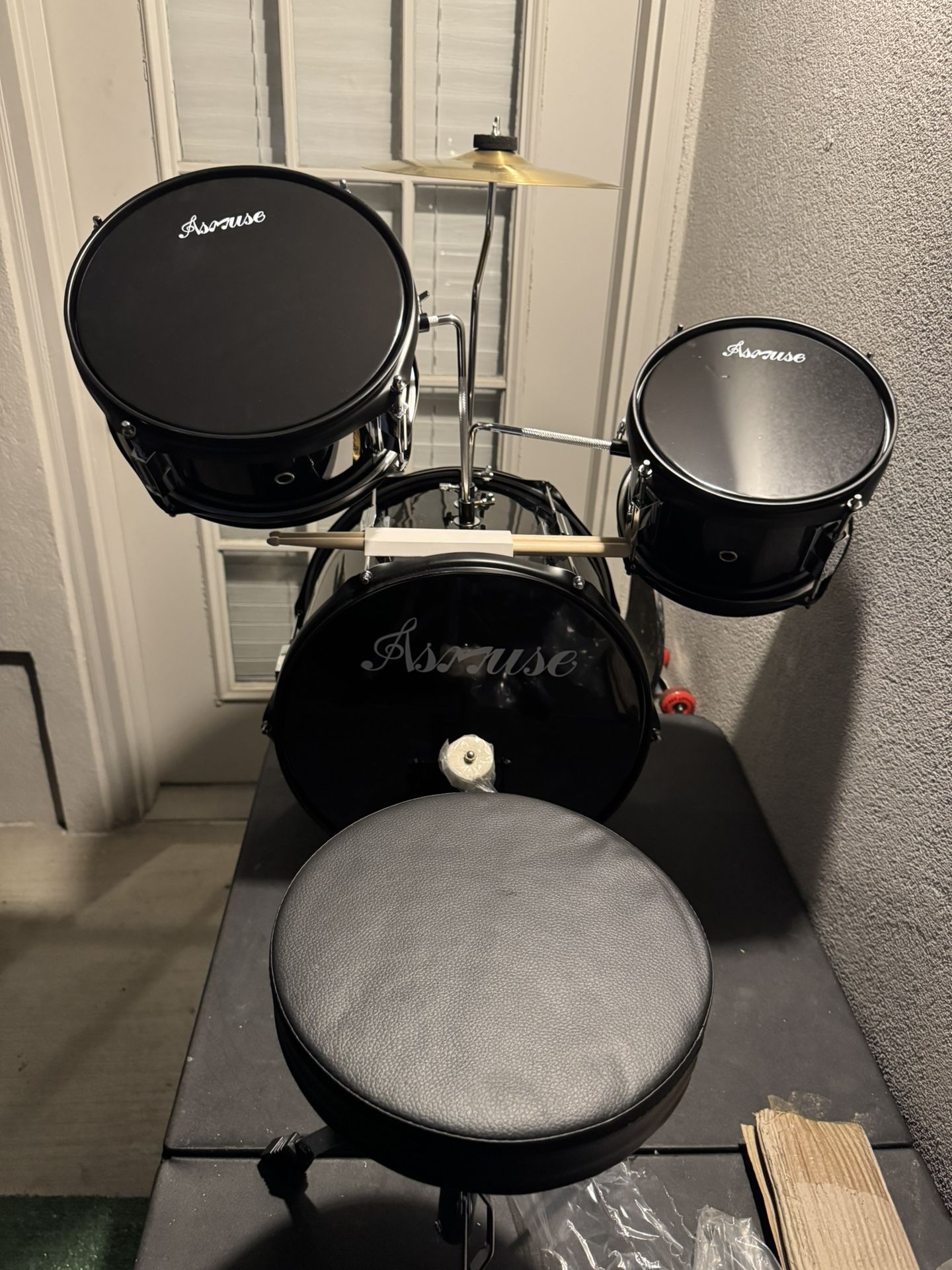 Amuse Children’s Drum Set(Never Used)