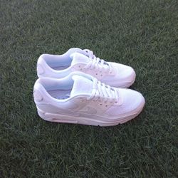 ***Air Max Pro 90s  Men's Size 9 