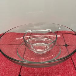 HOLIDAY READY!! Elegant Clear Crystal Glass Chip & Dip Serving Set 