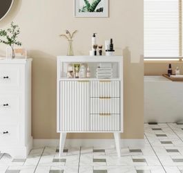 Bathroom floor cabinet