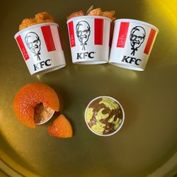 Zuru KFC Mini Brands 