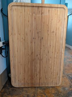 Large cutting/serving board