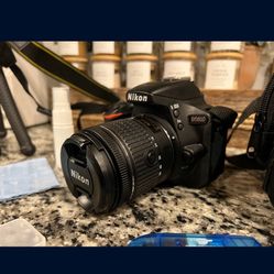 Nikon D5600 Bundle