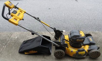 Dewalt 20v Self Drive Push Mower