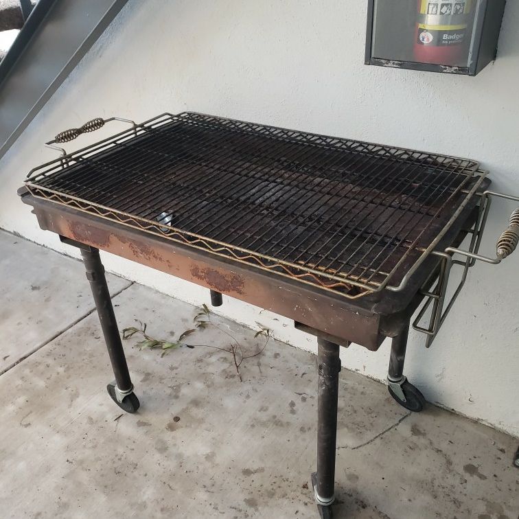 Asador Eléctrico for Sale in Los Angeles, CA - OfferUp