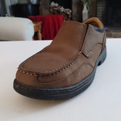 (Size-8M) Timberland PRO Men's Branston Moc-Toe Slip-On Work Shoes very good shape.
 