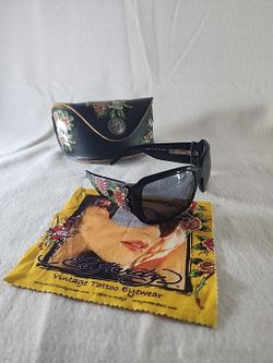 Ed Hardy Sunglasses Women EHS001 61/20/120 Black Skull & Roses & Case