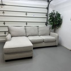 Sectional Sofa ( delivery Available)