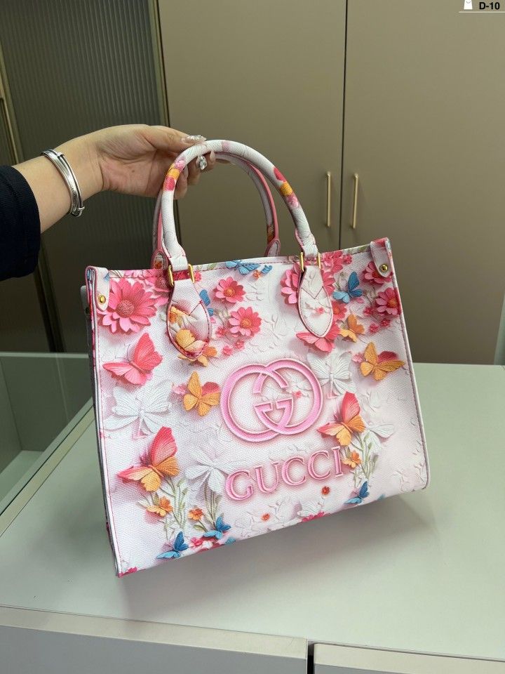 The printed tote bag is beautiful and versatile