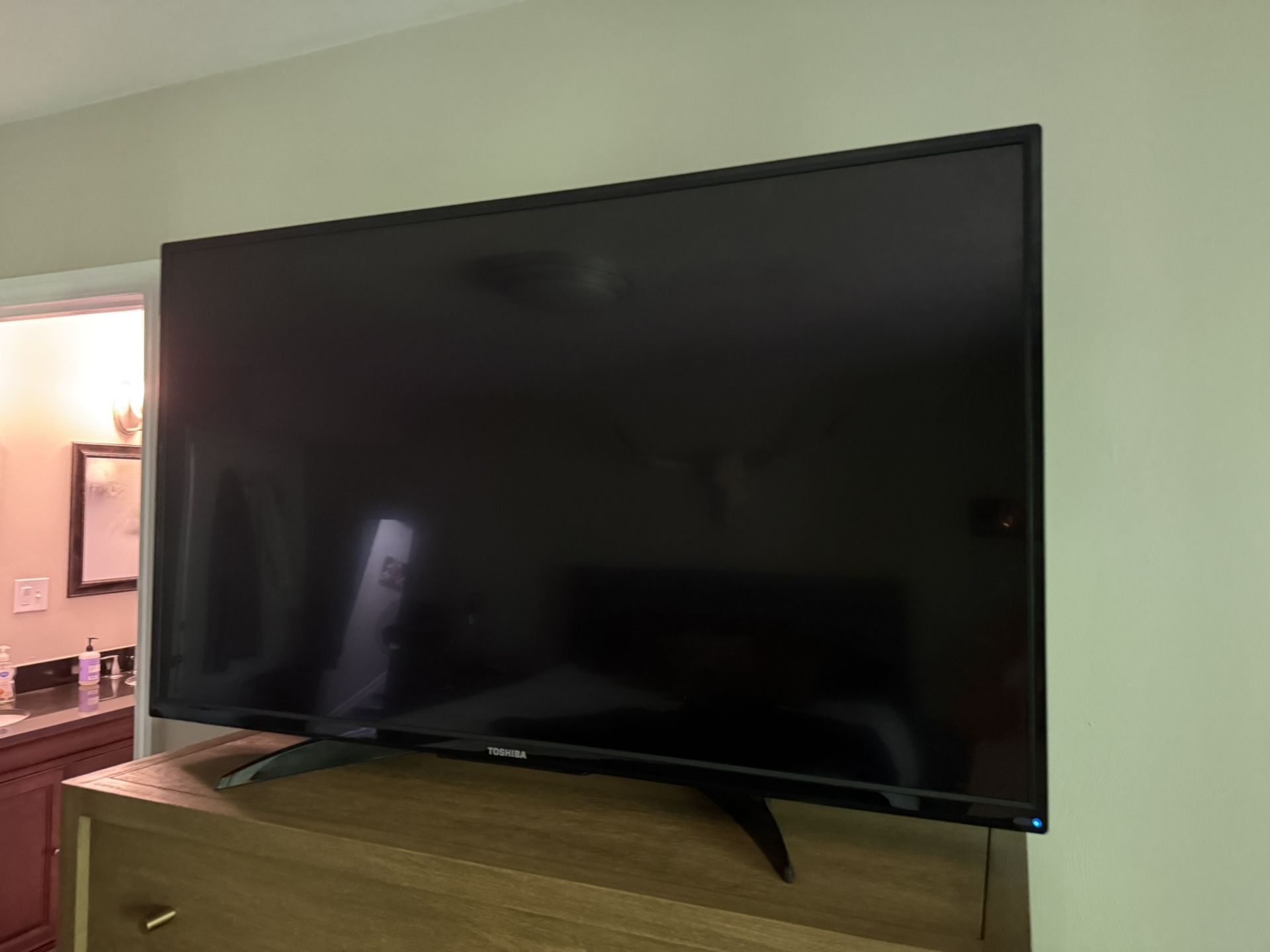 50” Insignia 4K UHD Smart Fire TV