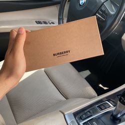 Burberry Sun Glasses 