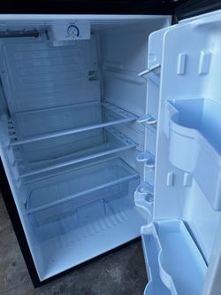 Mini refrigerator