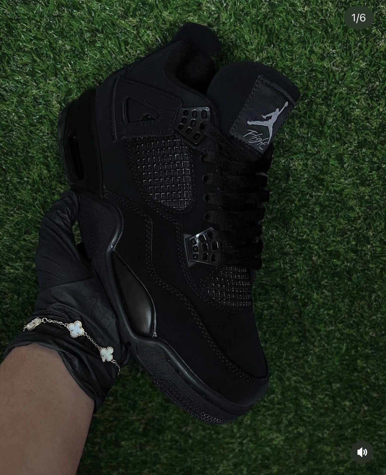 Black Cat 4s