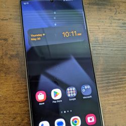 Samsung Galaxy S24 Ultra $800 OBO