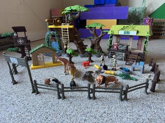 Big Wild Safari Animal Playset